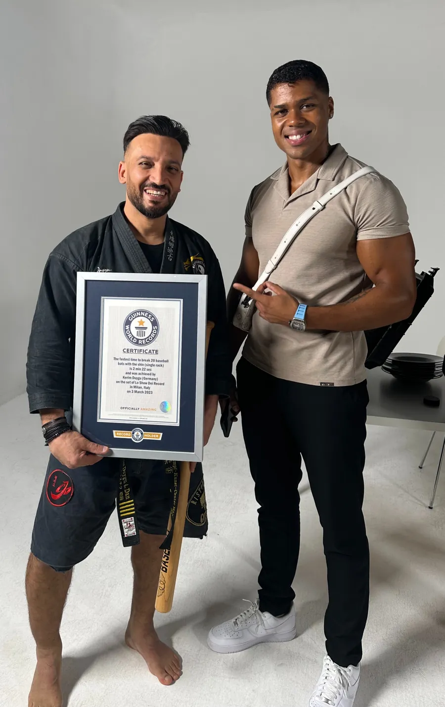 Kerim Duygu mit Guinness-Weltrekord-Urkunde