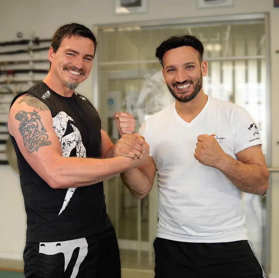 Fist Bump — Teamgeist & Zusammenhalt